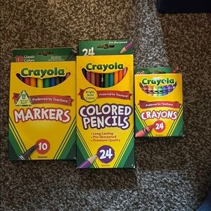 Crayola Green and Yellow Party Supplies Set